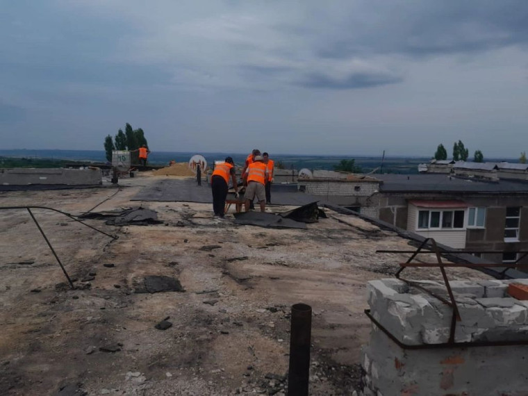 Строители и коммунальщики из Калужской области налаживают в Первомайске мирную жизнь. Строители и коммунальщики из Калужской области налаживают в Первомайске мирную жизнь.
